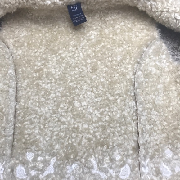 Baby Gap Vest - Picture 11 of 13